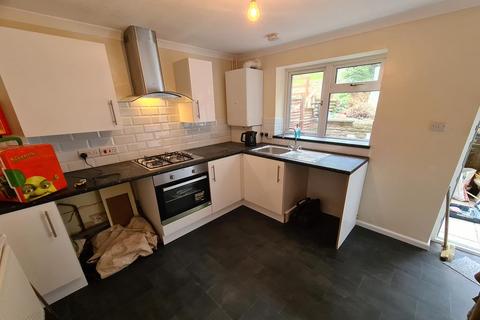 2 bedroom terraced house to rent, Sunnyside Terrace, Crewkerne, Somerset, TA18