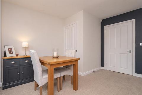 25 Easton Lane, Bozeat, Wellingborough, NN29 7NN