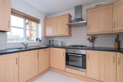 25 Easton Lane, Bozeat, Wellingborough, NN29 7NN