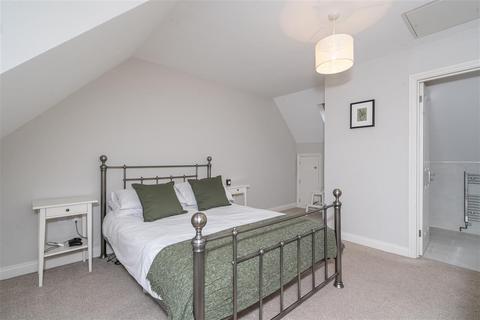 25 Easton Lane, Bozeat, Wellingborough, NN29 7NN