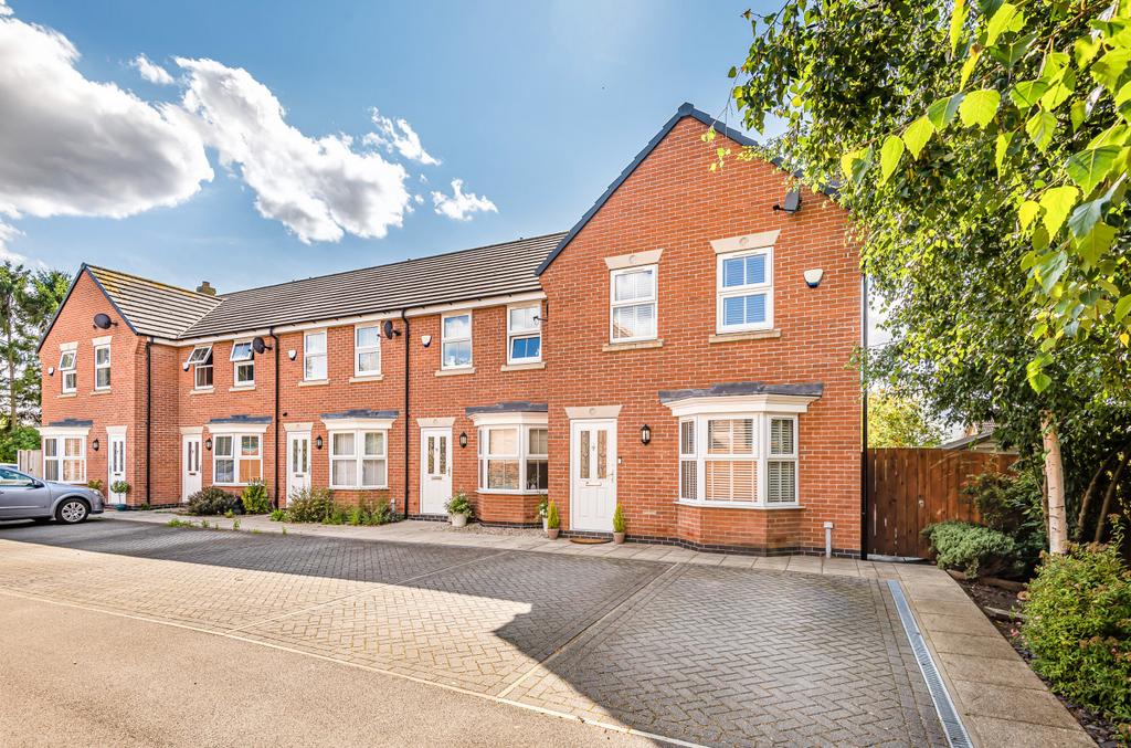 Wentworth Close, Gilberdyke, Brough, HU15 3 bed end of terrace house