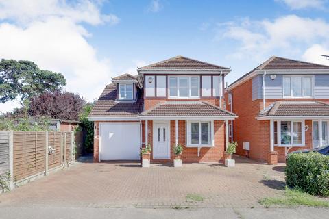 4 bedroom detached house for sale, Mornington Avenue, Rochford, SS4