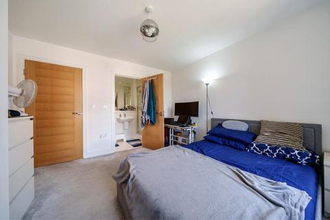 2 bedroom flat for sale, High Wycombe,  Buckinghamshire,  HP11