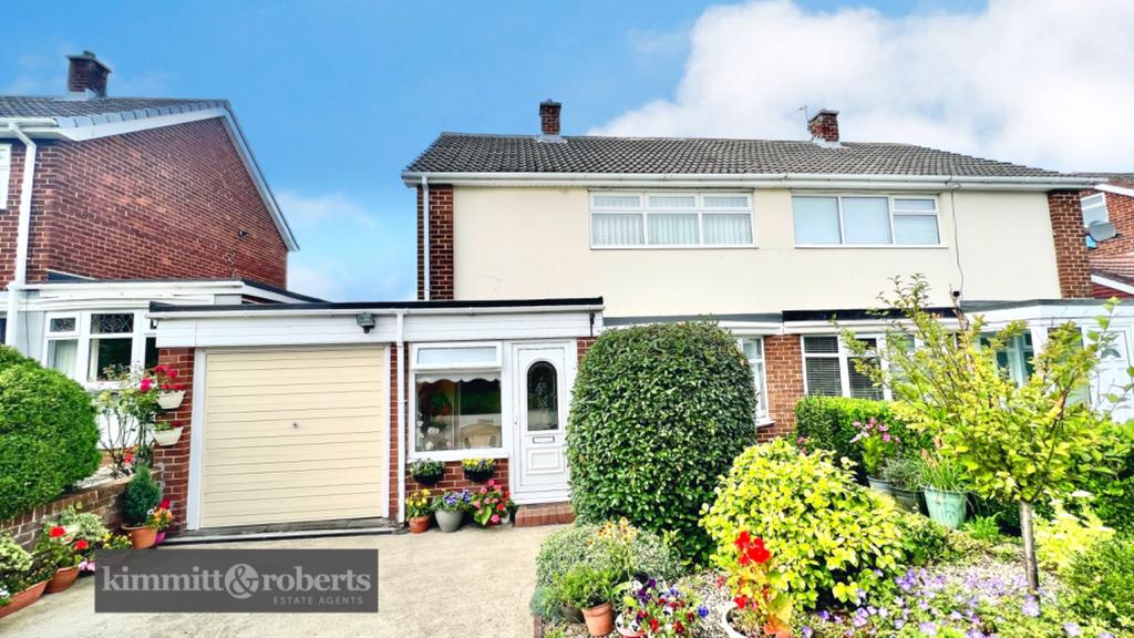 Bailey Way, HettonLeHole, Houghton... 3 bed semidetached house £