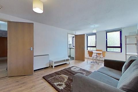 2 bedroom flat to rent, West Graham Street, Glasgow, G4