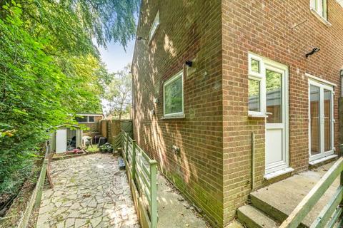 16 Clearbrook Close, High Wycombe, HP13 7BQ