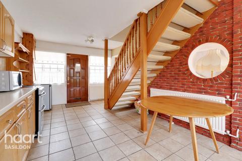 52 Codenham Straight, Basildon, SS16 5DH