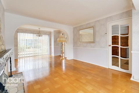 52 Codenham Straight, Basildon, SS16 5DH