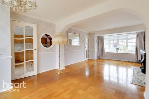 52 Codenham Straight, Basildon, SS16 5DH