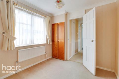 52 Codenham Straight, Basildon, SS16 5DH