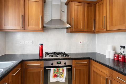 2 bedroom semi-detached house to rent, Kenton Lane, Harrow HA3