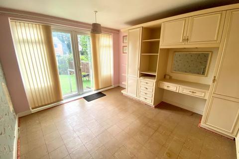 6 Conifer Rise, Northampton, NN3 3JY