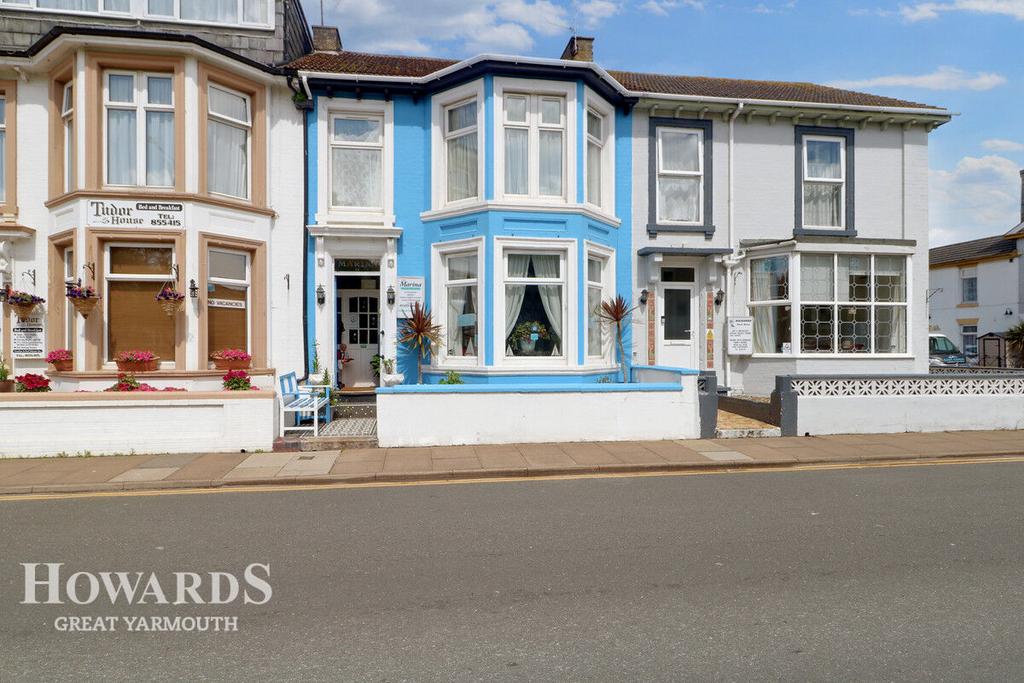 Trafalgar Road, Great Yarmouth 5 bed terraced house for sale £220,000