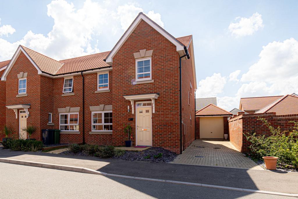 Tettenhall Way, Faversham, ME13 4 bed detached house for sale £425,000