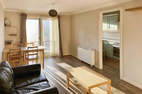 2 bedroom flat to rent, Turlow Court, Leeds, West Yorkshire, LS9