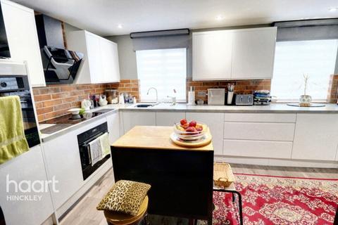 4 bedroom end of terrace house for sale, Hinckley LE10