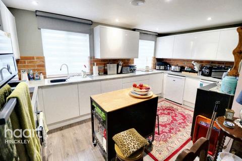 4 bedroom end of terrace house for sale, Hinckley LE10
