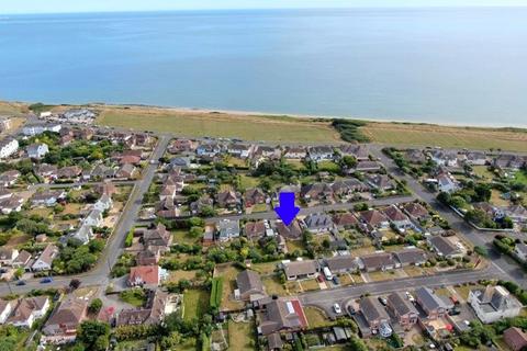 3 bedroom bungalow for sale, Powers Court Road, Barton on Sea, New Milton, Hampshire, BH25