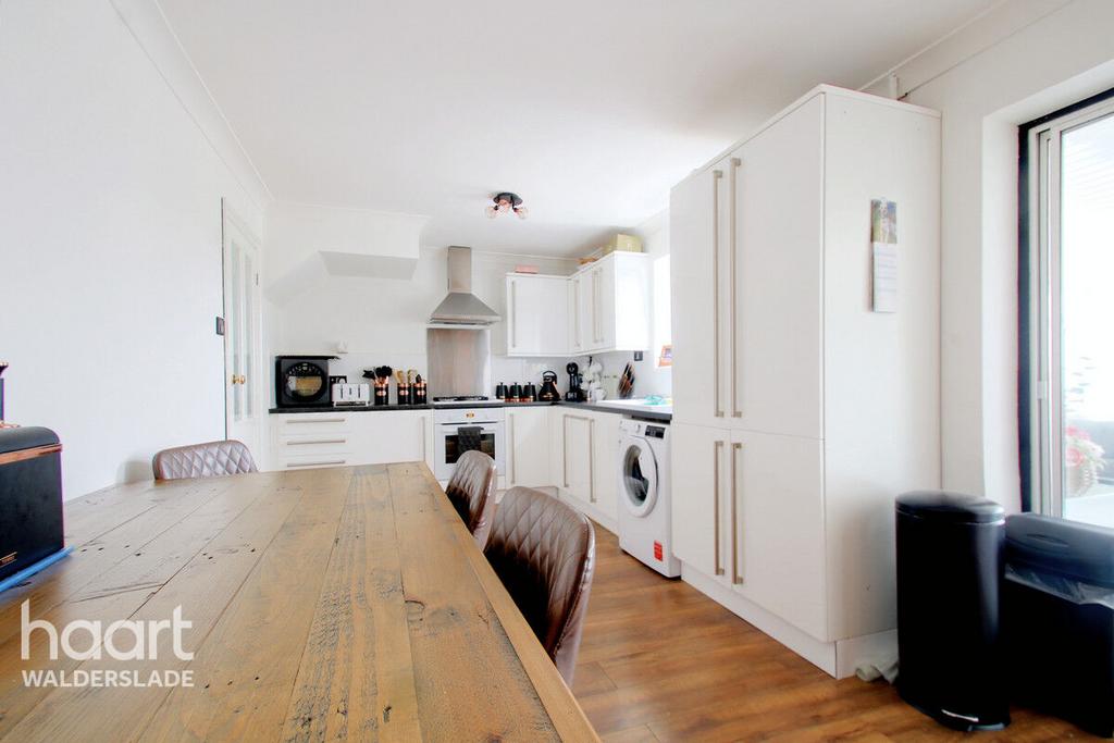 King George Road, Chatham 3 bed terraced house for sale - £320,000