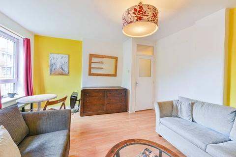 1 bedroom flat for sale - Meadow Road, Oval, London, SW8