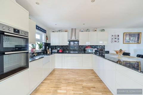 undefined, Pemberton Avenue, Gidea Park
