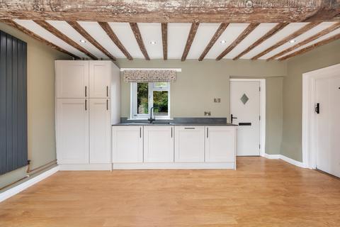 3 bedroom farm house to rent, Church Walk, Thorpe Satchville