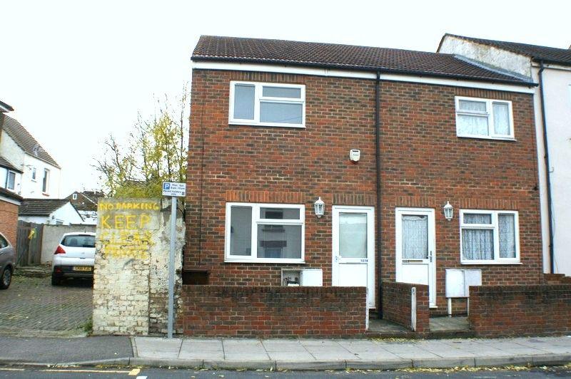 b Gardiner Street, Gillingham 3 bed terraced house to rent £1,299 pcm