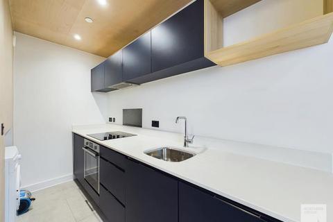 2 bedroom apartment to rent, Sky Gardens :: Old Trafford