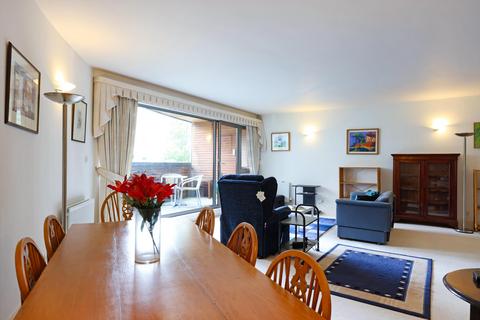 2 bedroom flat for sale, Century Court, Montpellier Grove, Cheltenham, Gloucestershire, GL50