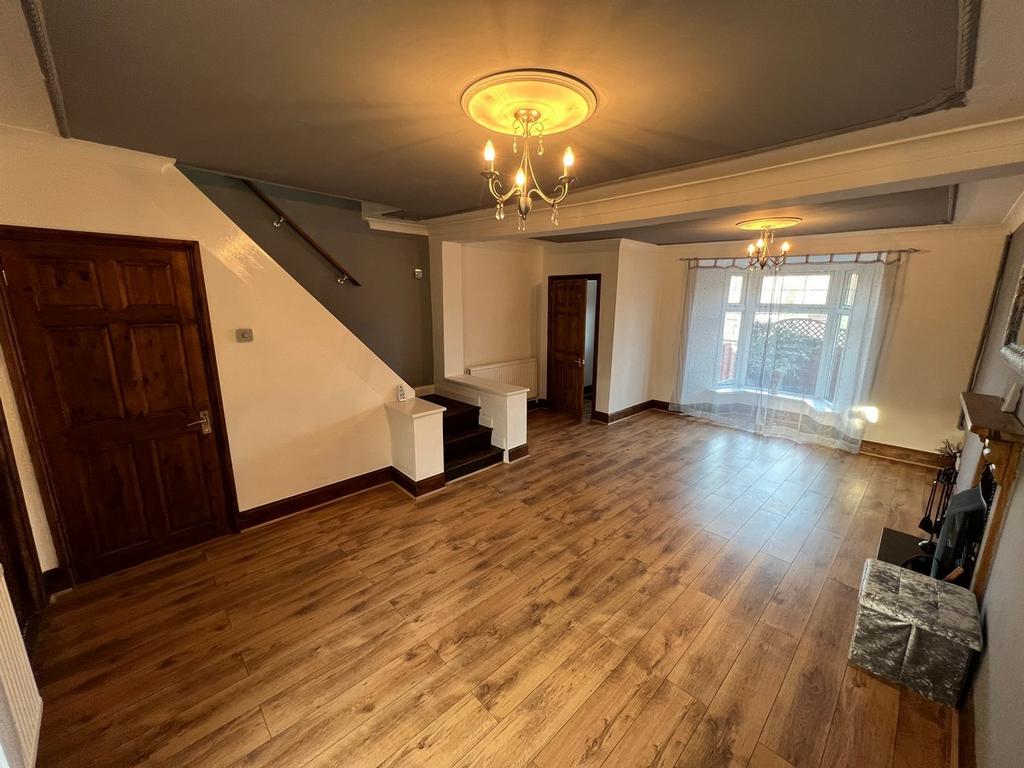 Kenry Street Tonypandy Tonypandy 3 bed terraced house £750 pcm (£
