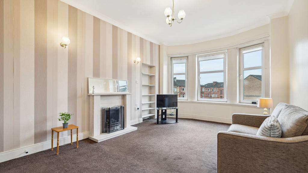 Cathcart Road, Flat 3/1, Crosshill, Glasgow, G42 8AD 2 bed flat for sale £95,000