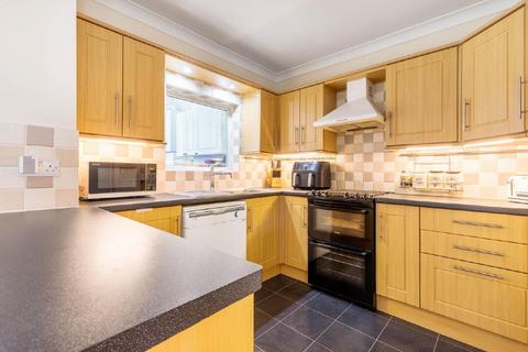 16 Templecombe Way, Morden, SM4 4JG