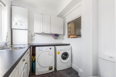 16 Templecombe Way, Morden, SM4 4JG