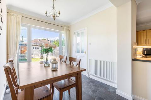 16 Templecombe Way, Morden, SM4 4JG