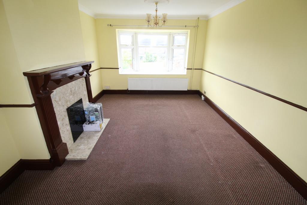 Newly Decorated Large Two Bedroom Flat to Rent in