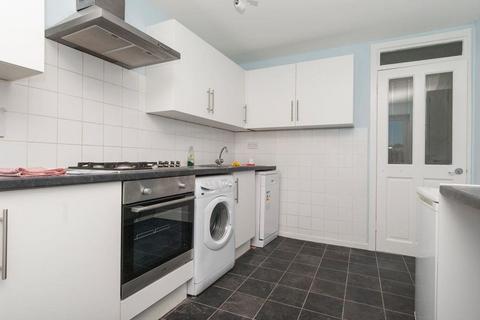 undefined, 1144L Viewcraig Street, Edinburgh, EH8 9UJ
