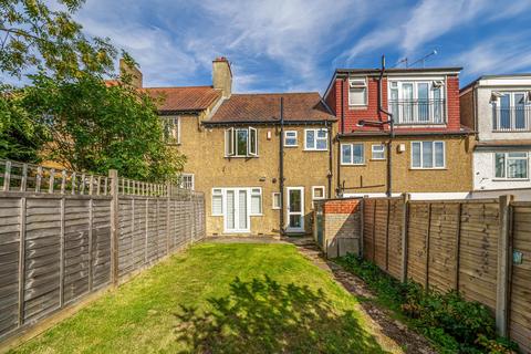 74 Biggin Hill, London, SE19 3HU