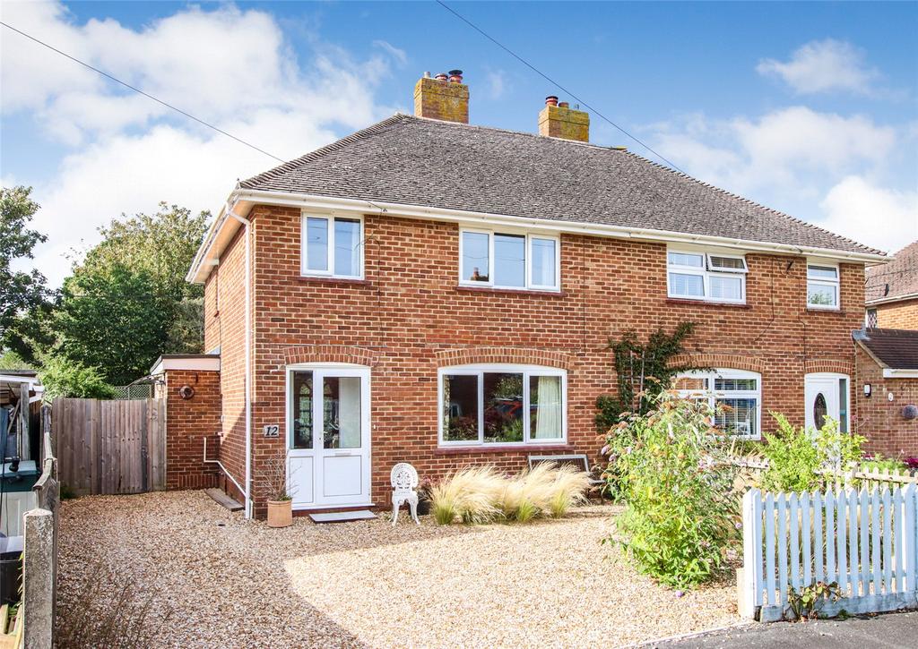 Pennington Oval, Pennington, Hampshire, SO41 3 bed semidetached house