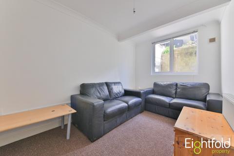 6 bedroom terraced house to rent, Milner Road, Brighton, East Sussex