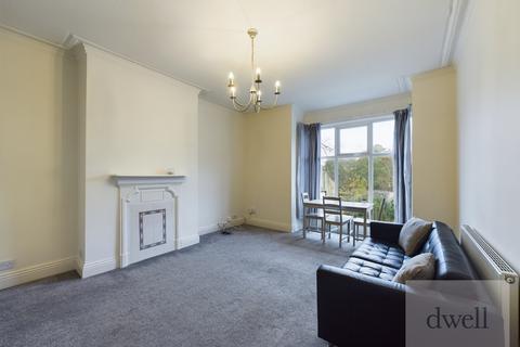 2 bedroom flat to rent, Oakwood Avenue, Roundhay, Leeds, LS8