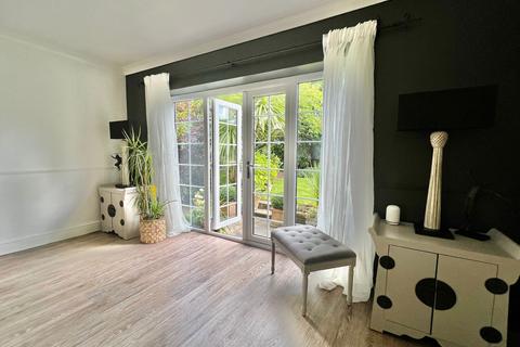 undefined, Shadwell, Ash Hill Gardens, LS17