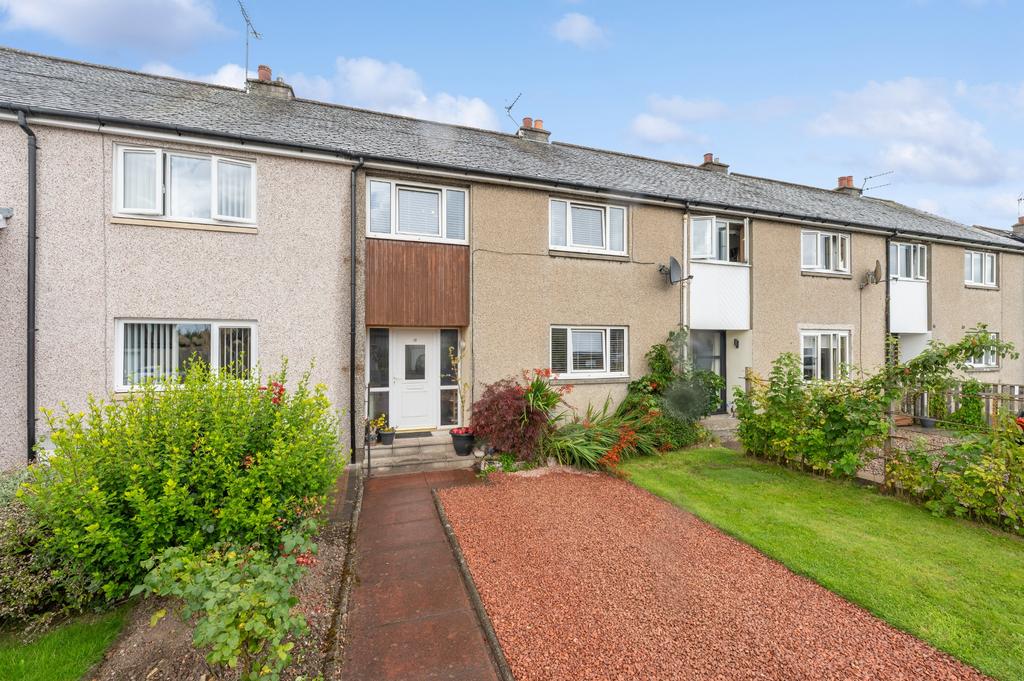 Castleview Drive, Bridge of Allan, Stirling, FK9 4BD 3 bed terraced