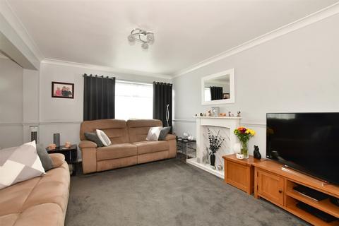 30 Stansted Close, Hornchurch, RM12 5PT