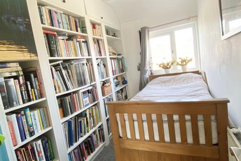 47 Trevithick Crescent, Hayle, TR27 4AZ