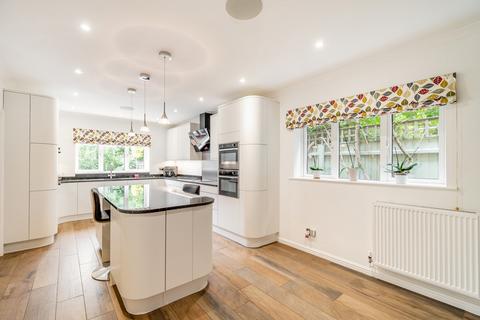 6 Falcon Way, Brackley, NN13 6PZ