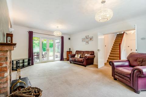 6 Falcon Way, Brackley, NN13 6PZ