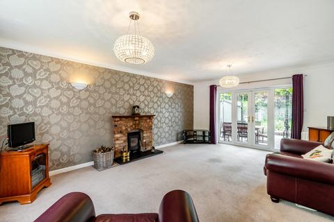 6 Falcon Way, Brackley, NN13 6PZ