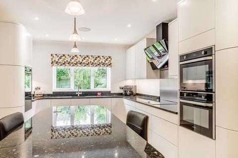 6 Falcon Way, Brackley, NN13 6PZ