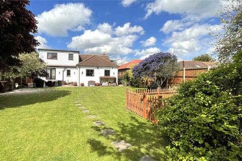 4 bedroom bungalow for sale, Woolifers Avenue, Corringham, Essex, SS17