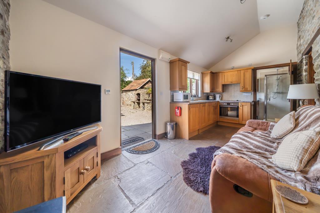 Forest of Dean, Gloucestershire, GL16 5 bed detached house for sale £